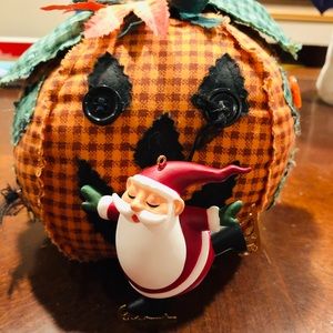 Hallmark Keepsake 2013 Skating Santa 🎅 NIB